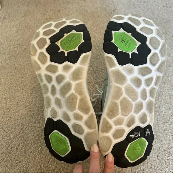 NEW BALANCE • Fresh Foam Roav White Ocean Grey' Sneakers Running Shoes - Picture 6 of 7